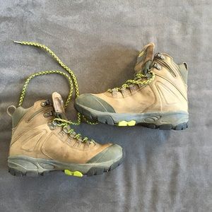 Vasque hiking boots